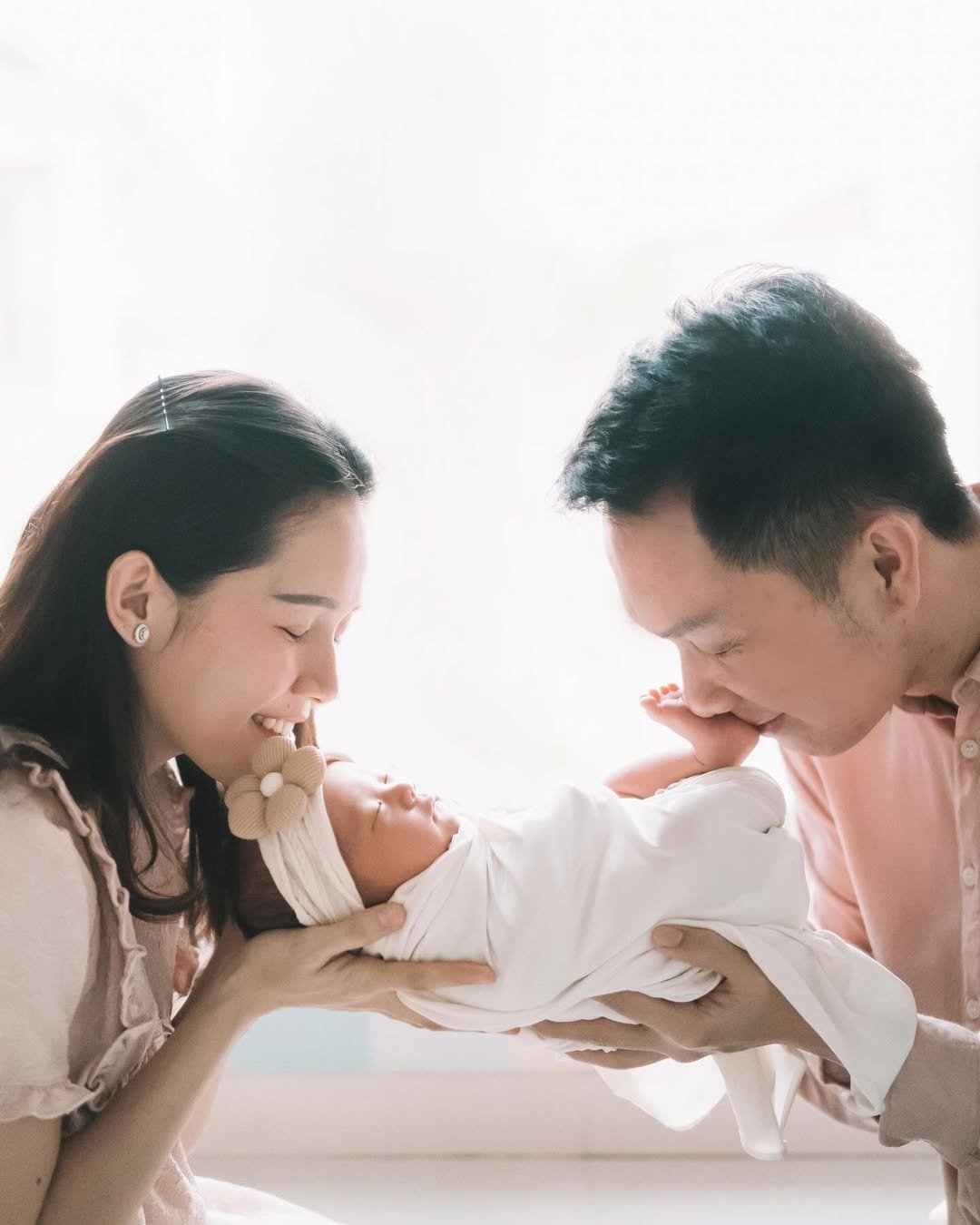 MOELL HELATHY BABY CARE UUNG VICTORIA 2