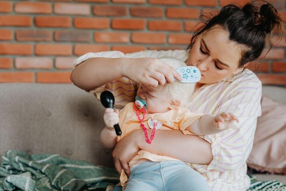 Cara Melebatkan Rambut Bayi Secara Alami dan Aman Cara Melebatkan Rambut Bayi Secara Alami dan Aman